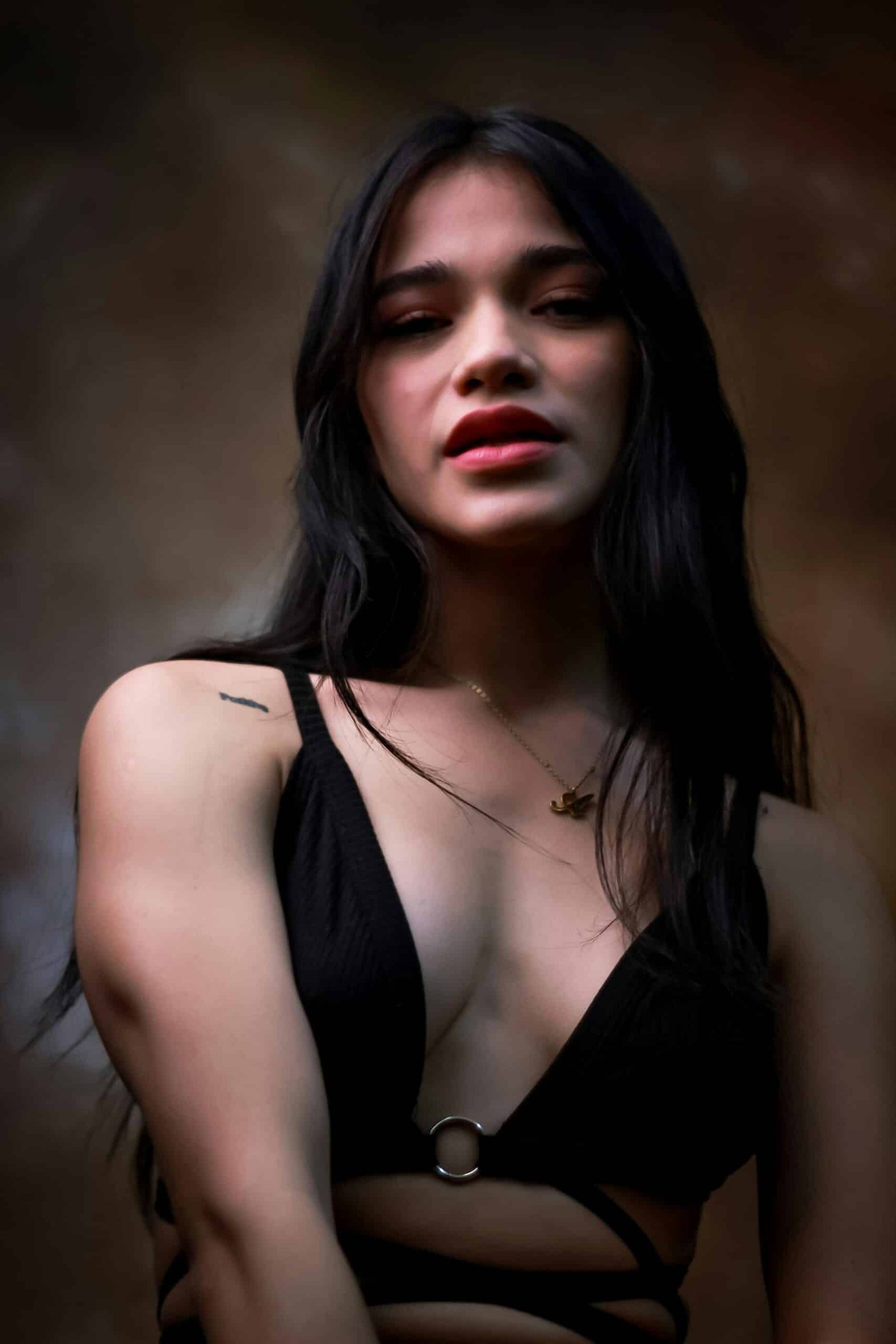 Cómo lucir un top sin brassiere