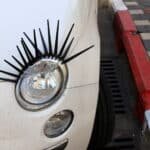 Las Mejores Frases para Poner en tu Carro y Personalizar tu Viaje